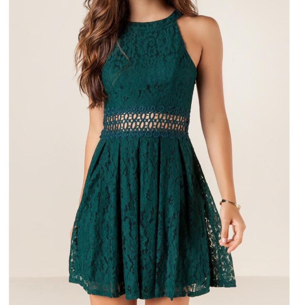 NWOT Evergreen Aubrielle Lace Dress